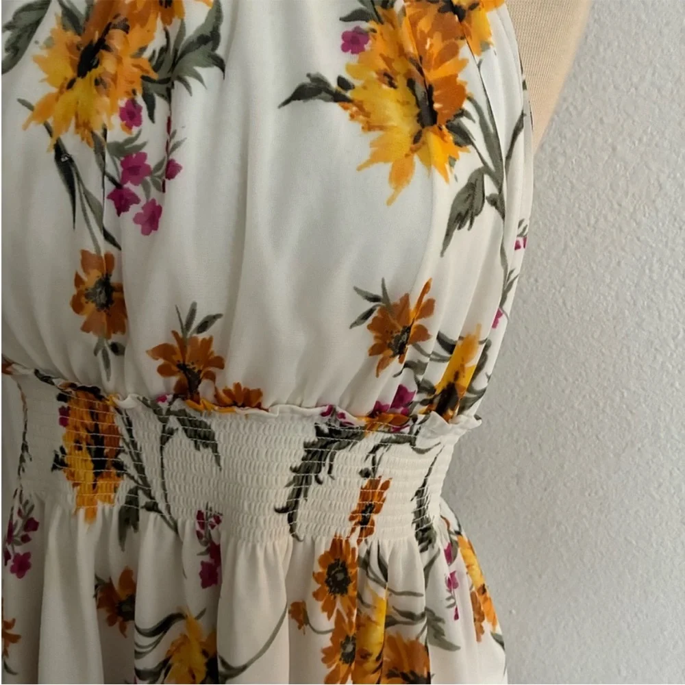 ❤️$10 Express floral tank - Picture 3 of 9